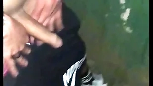 Novinho staunch dando de pau duro no ibirapuera