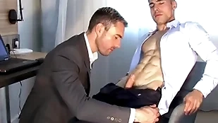 Handsome blonde applicability coach serviced by a huge unearth guy.
