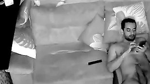Camera escondida revelando a intimidade do jig beast dick