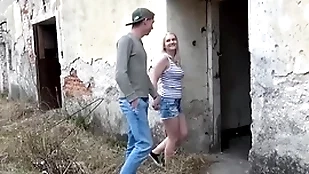 Outr? bi stiffener fucks construction staff member