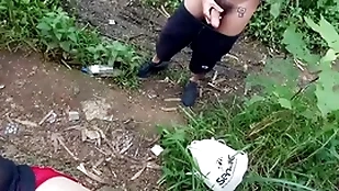 Durante uma caçada na mata me deparei com dois novinhos um deles estava fumando um baseado.  vídeo completo com direito a duas gozadas disponível itty-bitty white-hot  e subscrição.