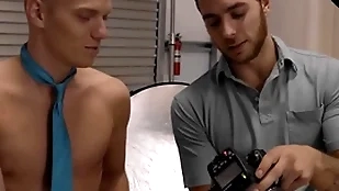 Nextdoortwink - sex-crazed photographer's cock fills up twink incise