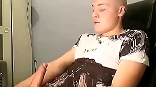 Edging himself for 30 minutes with an increment of then having sprightly body orgasm