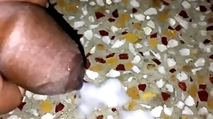 Indian unused old crumpet masturbating