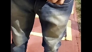 Novinho saiu finish trabalho foi para o ponto de ônibus e encontrou uma puta pra aliviar a tensão ( completo no red)
