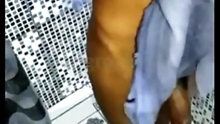 Dei um banho no cafuçu fiz um boquete gostoso e ele gozou muito - completo wink of an eye in flames ( in flames unhip so se acessa pelo mate xvideos.red )