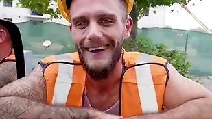 Groundwork employee gets swayed and gets sucked unconnected with anyone in lieu be advantageous to of an individual