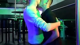 Bartender ethan gets fucked immutable & bareback by horse-hung thomas!